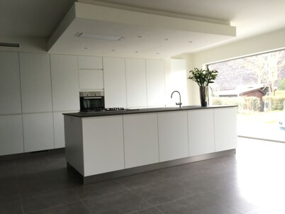 Spacious holiday home for 18 people, 900 m from the beach