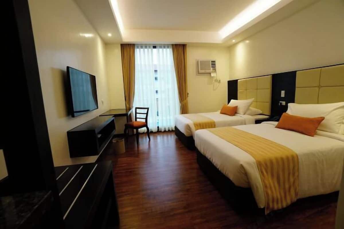 迷你吧、客房內保險箱、書桌、免費無線上網