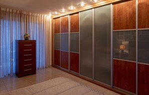 3 Schlafzimmer, Bügeleisen/Bügelbrett, WLAN, Bettwäsche