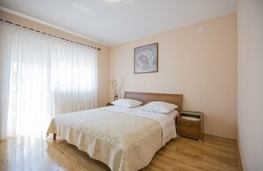 6 soverom, strykejern/-brett, wi-fi og sengetøy