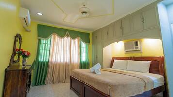 6 bedrooms, in-room safe, iron/ironing board, WiFi