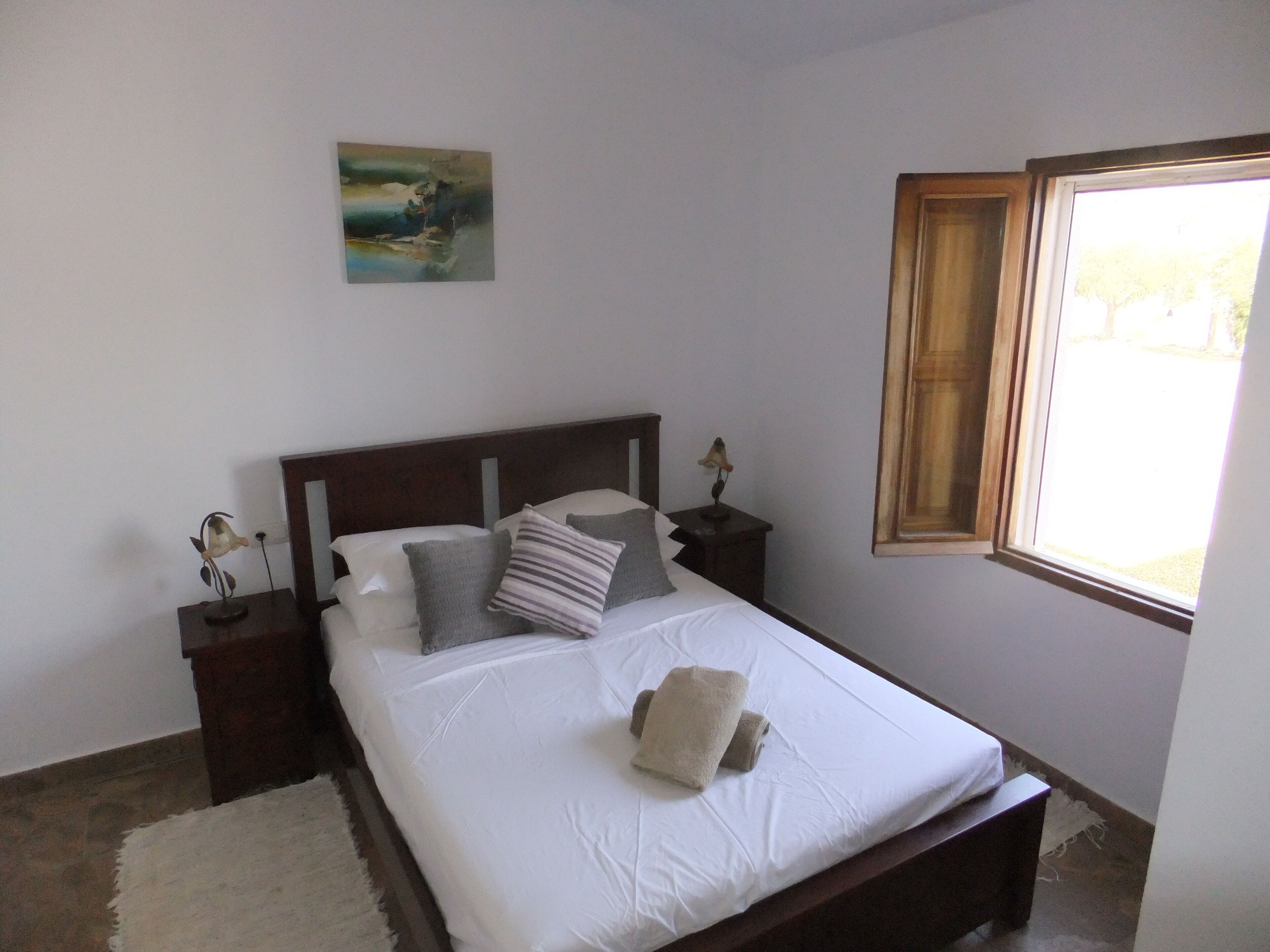 5 slaapkamers, een strijkplank/strijkijzer, gratis wifi, beddengoed