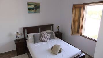 5 slaapkamers, een strijkplank/strijkijzer, gratis wifi, beddengoed