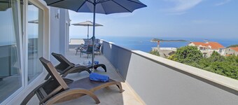 Villa Sandra, luxury penthouse apartment