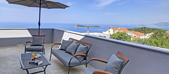 Villa Sandra, luxury penthouse apartment