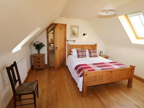 Unclassified image, 3 of 18, button - Hilltop Barn. Full of character in its own meadow with upstairs lounge. Sleeps 6 (Lincoln)
