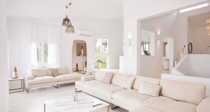 ĂlĂ©gant 300 m2 piscine Villa avec vue sur la mer Superbe dans un quartier rĂ©sidentiel