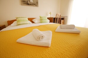 2 bedrooms, WiFi, bed sheets