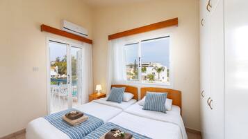 4 chambres, fer et planche à repasser, lit parapluie, Wi-Fi