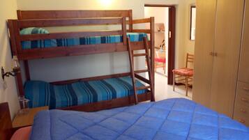 1 bedroom, internet, bed sheets