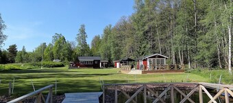 Ferienhaus auf Seegrundstück, eigener Steg, Boot und Sauna
