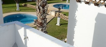 Large villa on the Costa Blanca at Campo de Golf Villamartin close to the sea