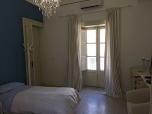 3 Schlafzimmer, Bügeleisen/Bügelbrett, Reisekinderbett, WLAN