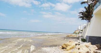 EXCLUSIVE 3 BEDROOM APARTMENT, BEACH ACCESS