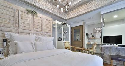 Hotel February Suseong