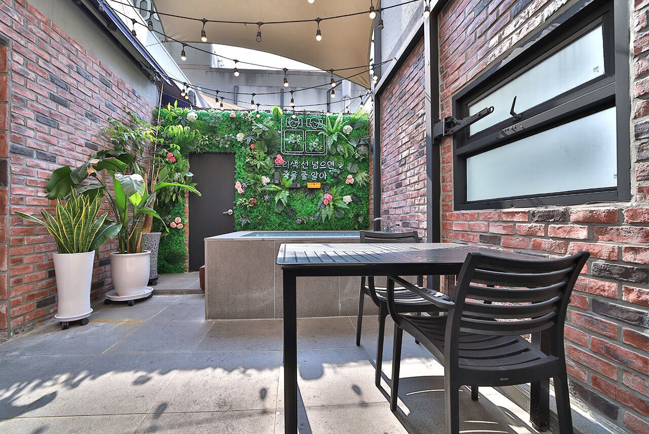 Suite, Terrace | Individually decorated, individually furnished, desk, blackout drapes