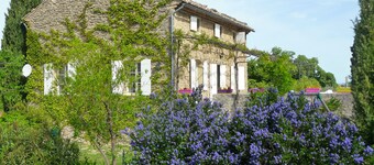 Between Vaison and Mont-Ventoux, Provencal farmhouse on the edge of the village of Faucon
