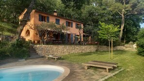 Pool - Quiet Provencal farmhouse with pool on the French Riviera (Seillans)