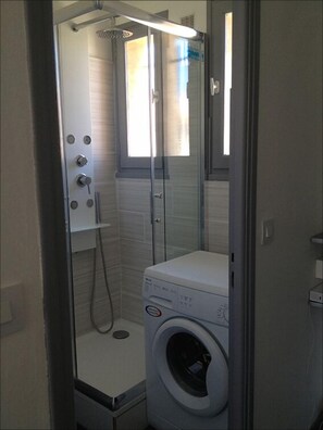 Bathroom - Le Pradet - Studio 4 pers à 10min à pied de la Plage - Roses (Le Pradet)