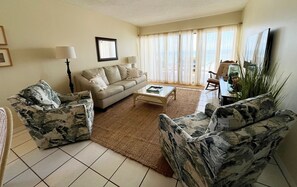 Smart TV, DVD player, books