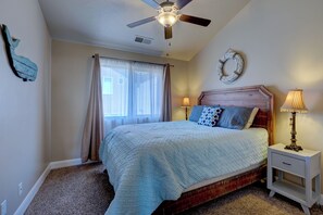 4 bedrooms, iron/ironing board, free WiFi, bed sheets