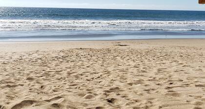 Valeria's Beautiful Condo For 5 By The Sea