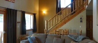 Scenic 3 Bdrm Vakantiehuis W / 3 Volledige Baden, WiFi, 10 personen, Bubbelbad