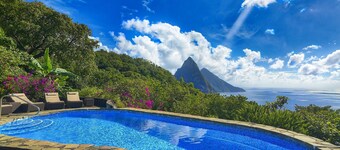 Villa Atabeyra - St Lucian Hillside Escape avec de superbes vues sur l'océan et les Pitons