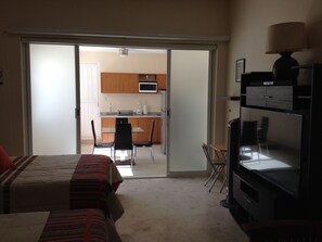 1 chambre, fer et planche à repasser, Wi-Fi, draps fournis