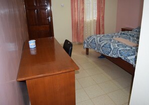 10 chambres, draps fournis