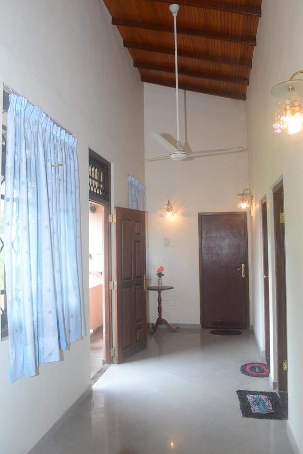 Interior - Fully furnished Villa for short/Long term rent with discount (Negombo)