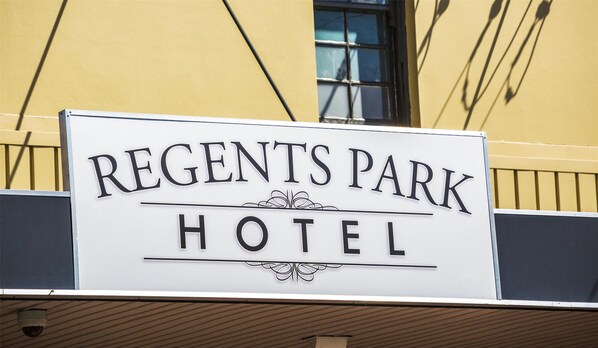A sign for the Regents Park Hotel.