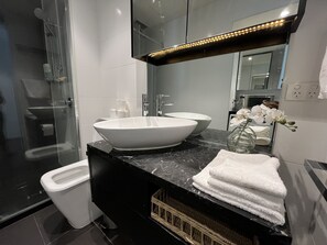 Apartment | Badezimmer