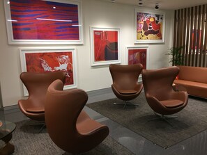 Lobby lounge - Tasha's Apartments on Warwick (Walkerville)