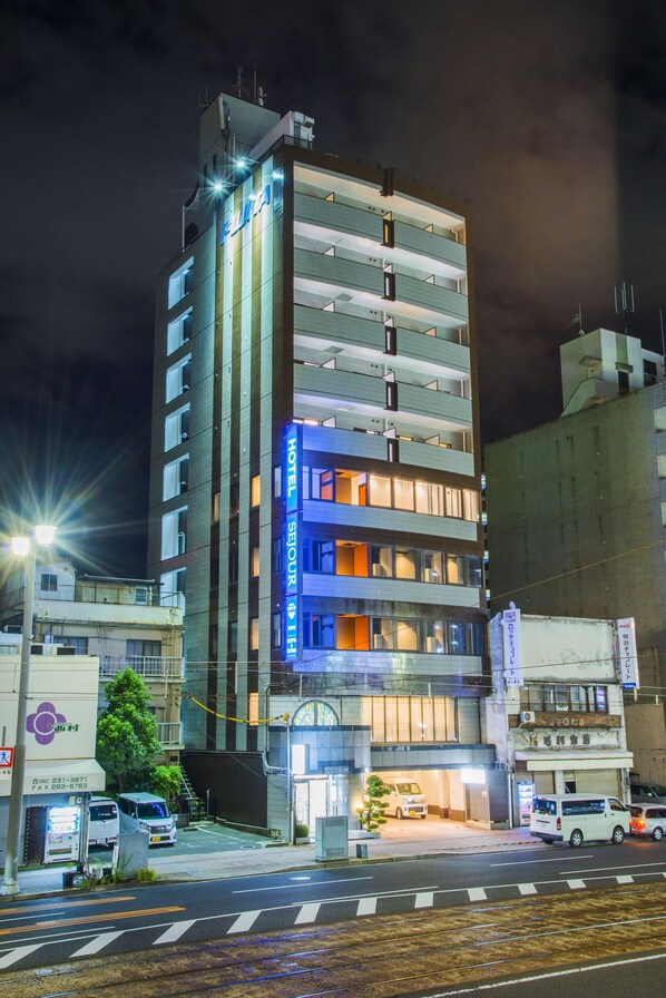 Exterior - Sejour Inn Capsule (Hiroshima)