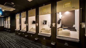 Standing Cabin | Free WiFi, bed sheets