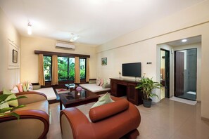 Executive Suite | Living area - Camel Valley Resort & Spa (Igatpuri)