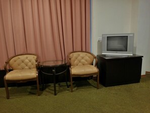 Desk, iron/ironing board, free WiFi - Li Garden Hotel (Pasir Gudang)