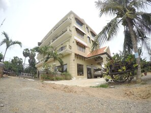 Fachada de la propiedad