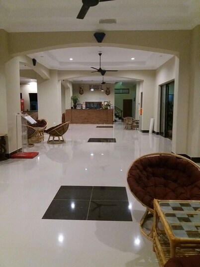 Blue Diamond Guest House - Hostel