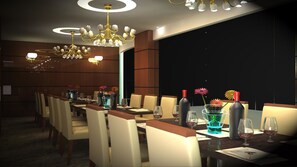 Breakfast, lunch, dinner served; international cuisine  - Hotel signature grand (New Delhi)