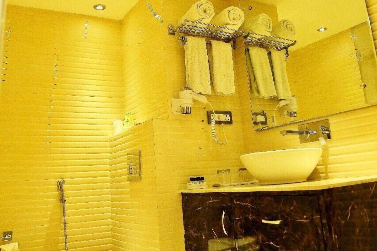 Free toiletries, towels
