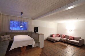 公寓 | 客廳 | 平面電視