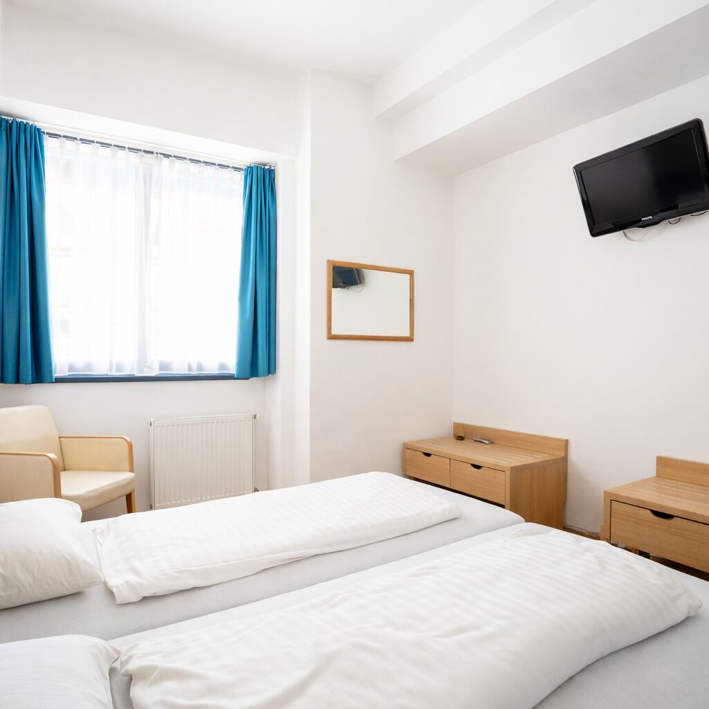 Dobbeltrom, delt bad | Wi-fi (inkludert) og sengetøy