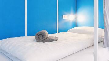 Free WiFi, bed sheets