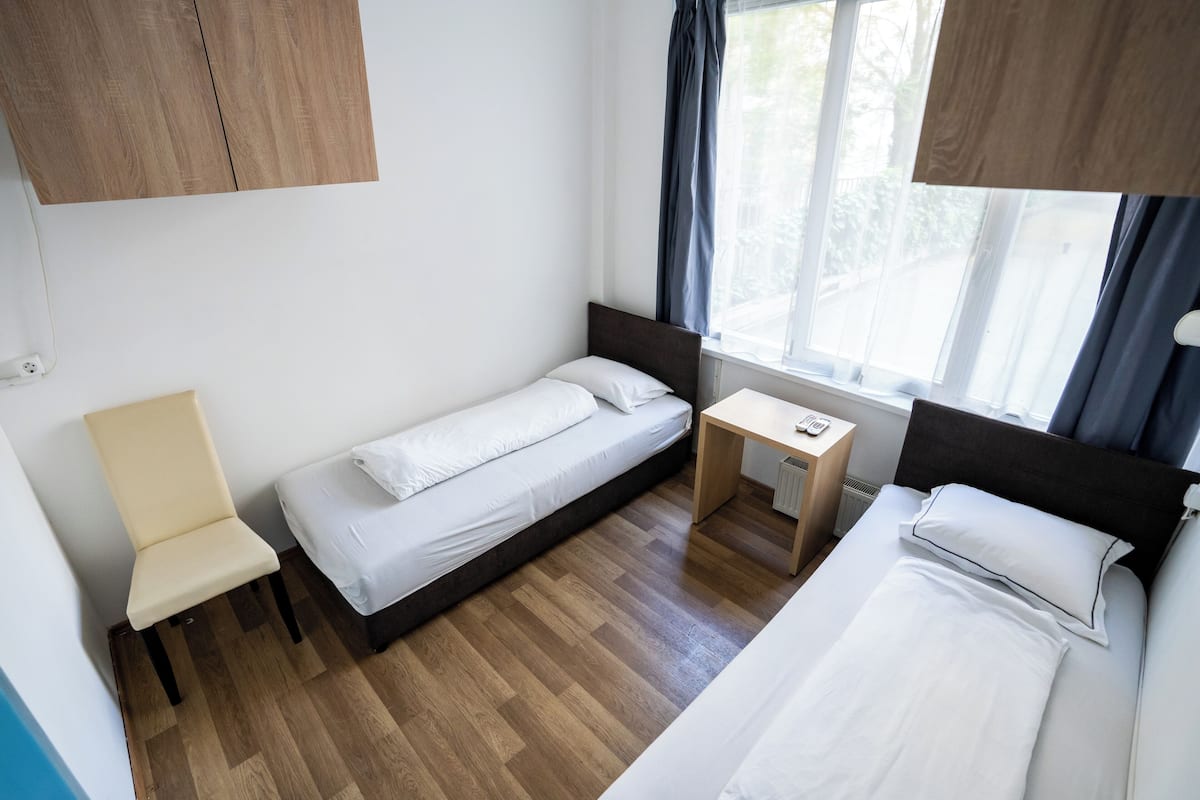 Twin Room with Shared Bathroom | Free WiFi, bed sheets