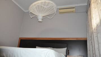 Quarto standard | Roupas de cama premium, cofres nos quartos, escrivaninha