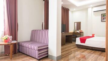 Quarto luxo (B) | Frigobar, cofres nos quartos, escrivaninha, quartos à prova de som
