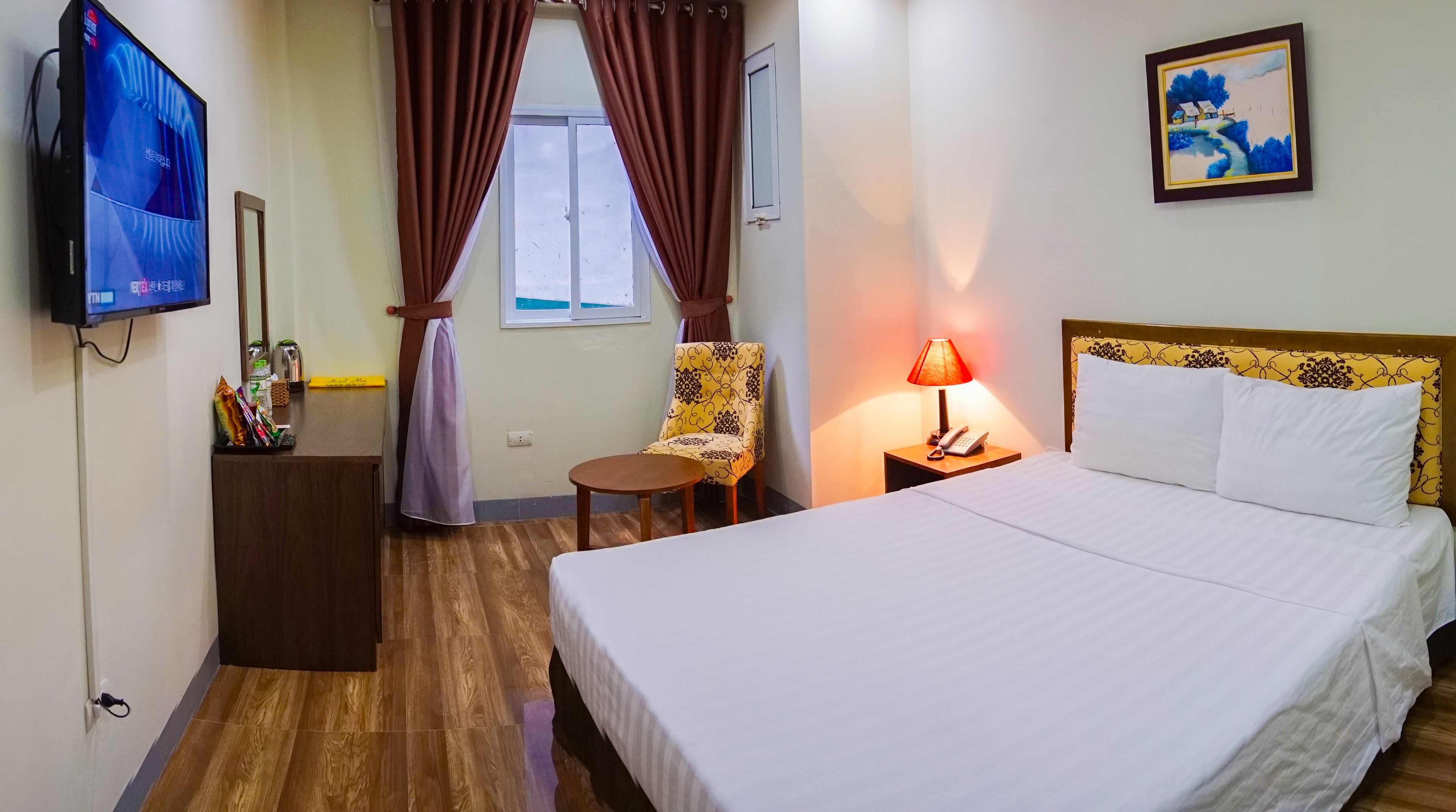 Standard Room | Minibar, in-room safe, desk, soundproofing