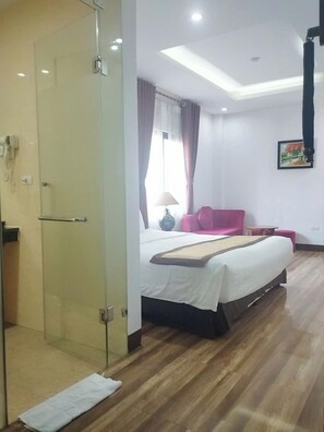 Minibar, in-room safe, desk, soundproofing - K Business 3 Hotel (Formerly Mai Hotel) (Hanoi)